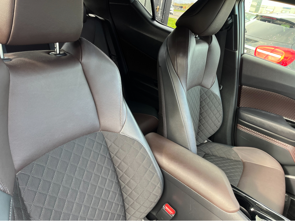 2018 Toyota C-HR - image 10