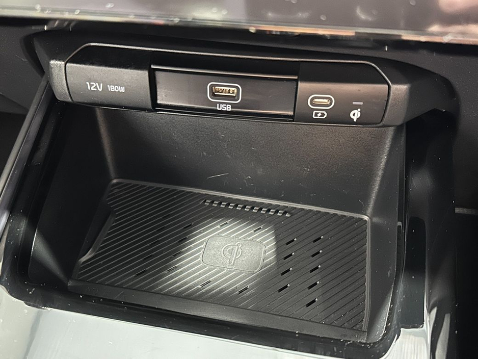 2025 Kia Niro - image 18