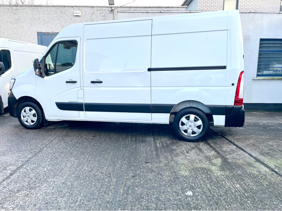 2023 Renault Master MM35 BUSINESS+ 2.3 BLUE DCI 135BHP MWB €18,000