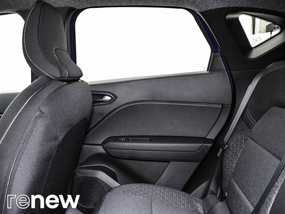 2026 Renault Captur - image 11