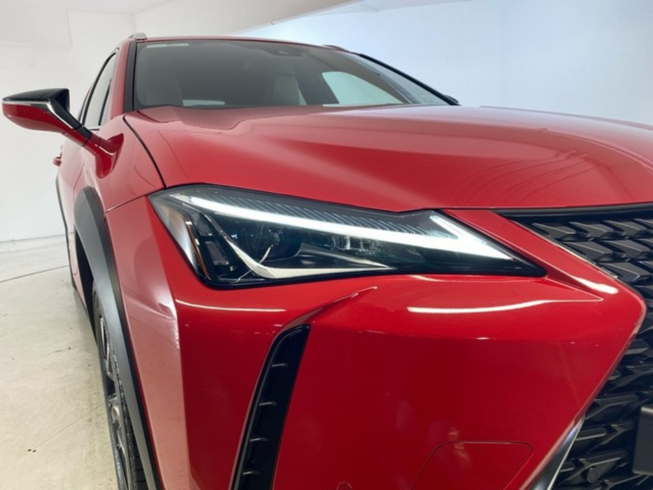 2022 Lexus UX 250 H Dynamic €36,950