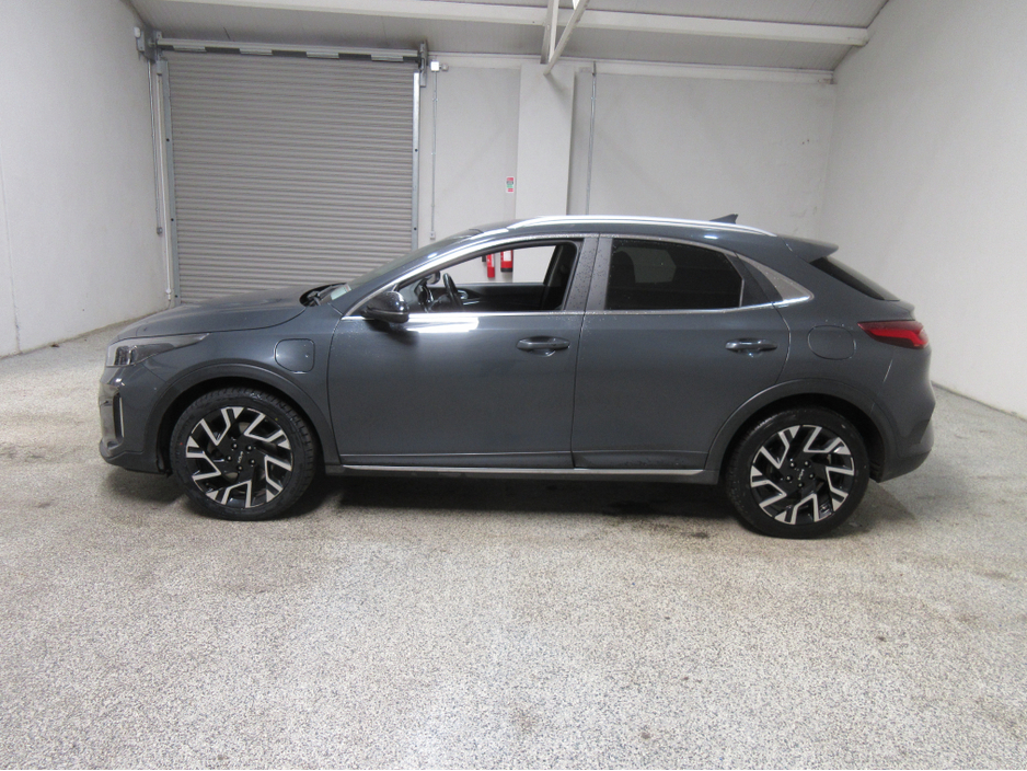 2023 Kia XCeed - image 9