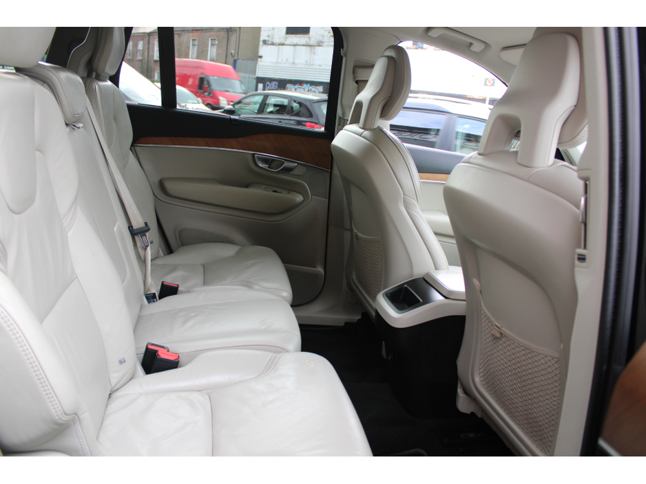 2017 Volvo XC90 D5 AWD INSCRIPTION GT 5DR AUTO €28,450