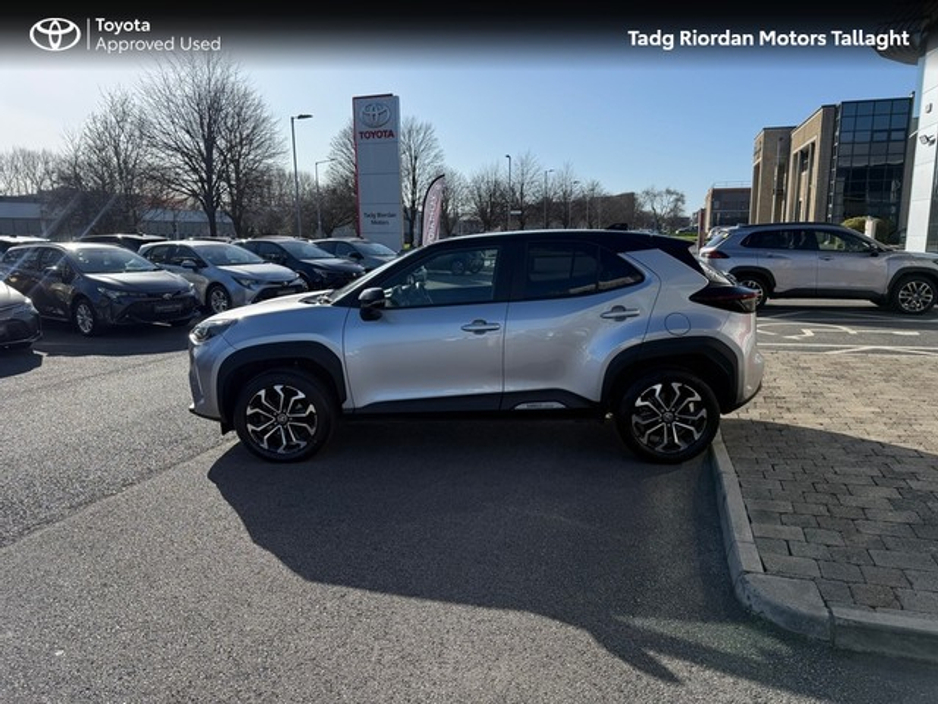 2023 Toyota Yaris Cross - image 17