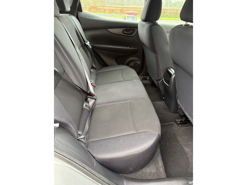2014 Nissan Qashqai - image 10