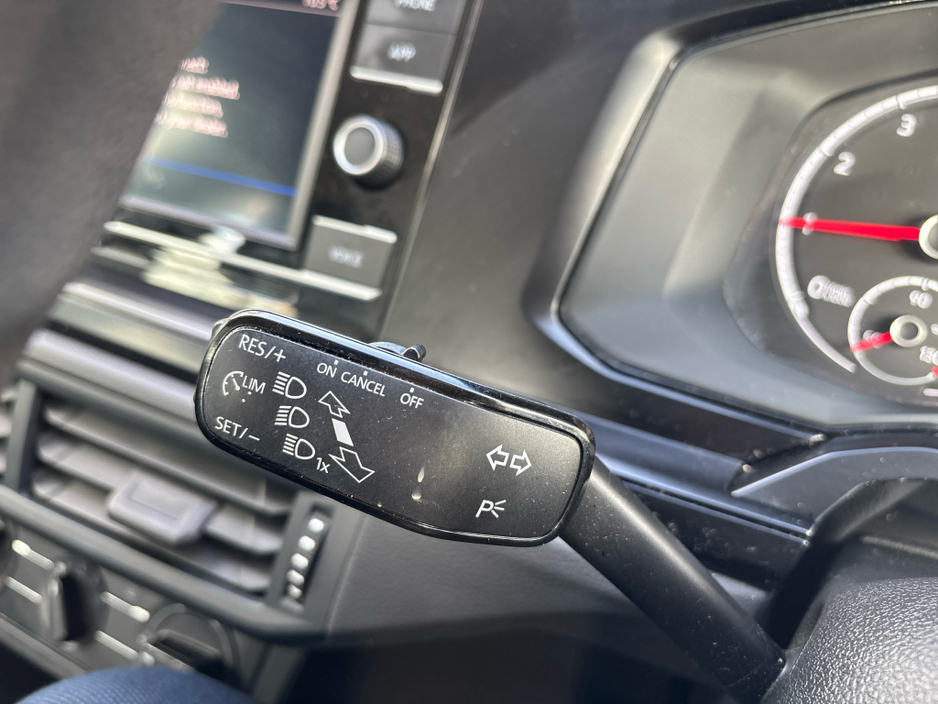 2021 Volkswagen Polo - image 14