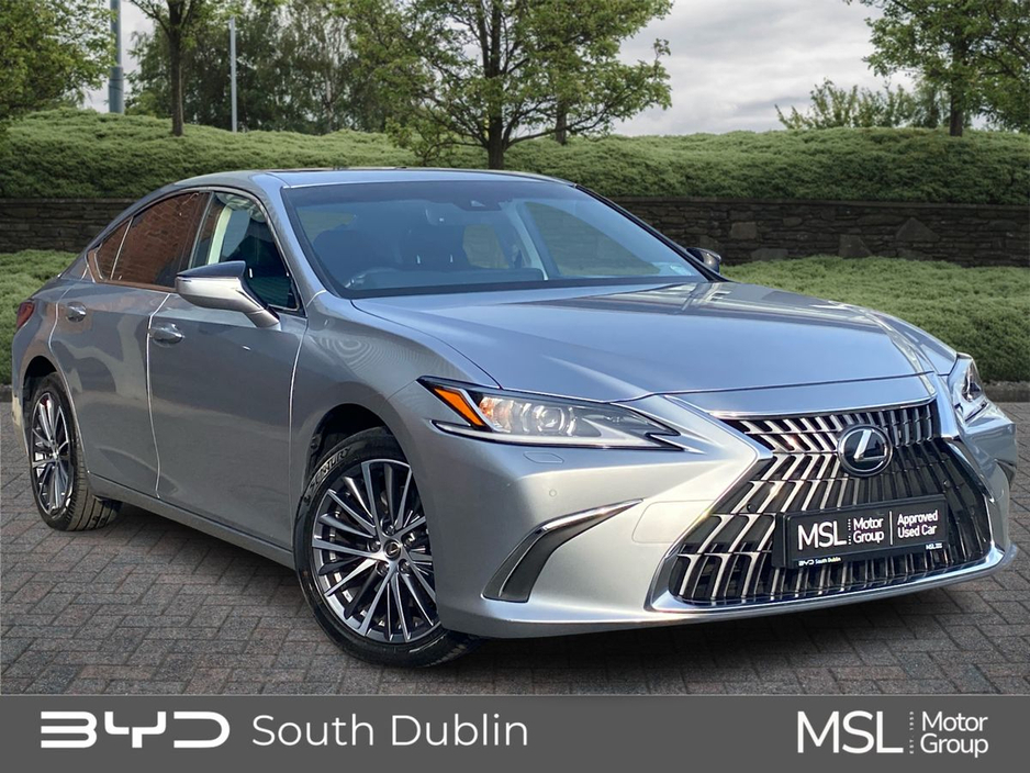 2024 Lexus ES 300 H - image 2