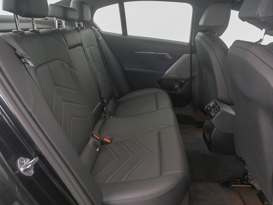 2025 BMW 5 Series - image 11