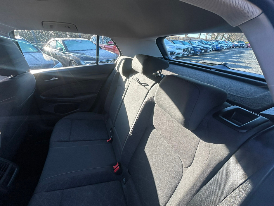 2023 Volkswagen Golf  €25,850