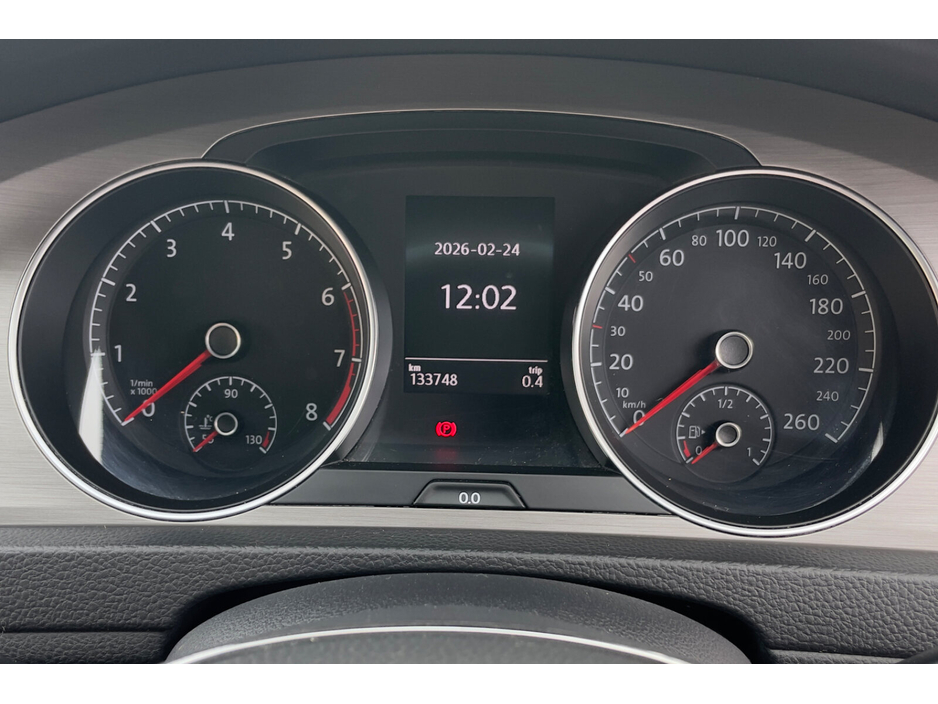 2015 Volkswagen Golf - image 12