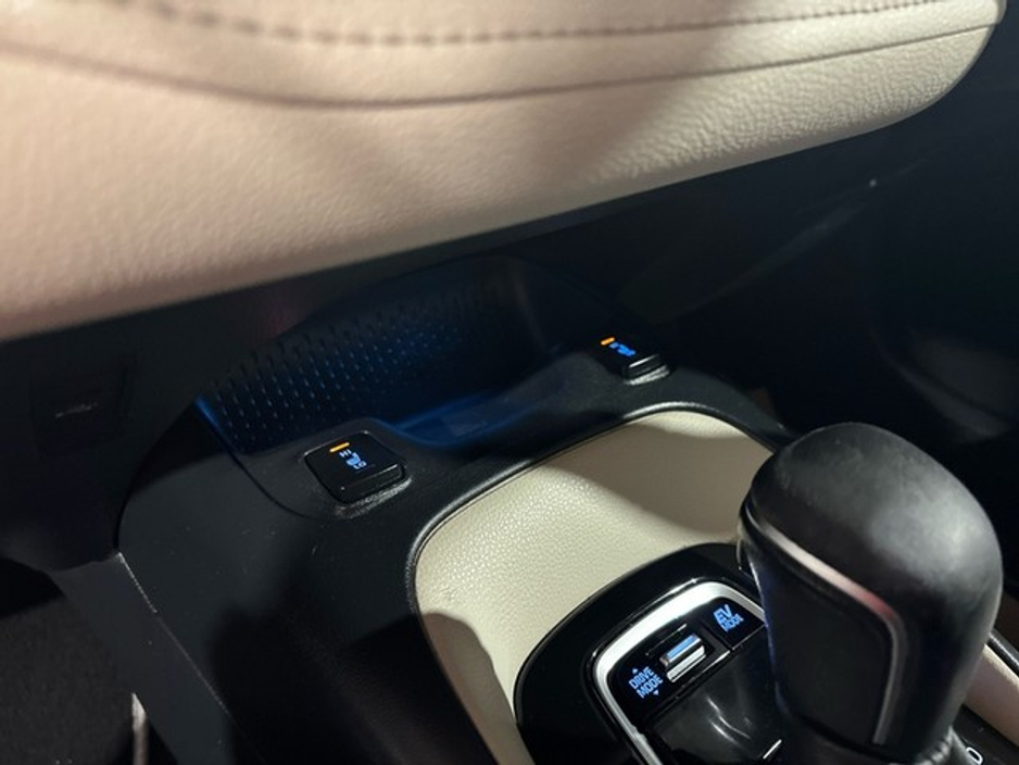 2021 Toyota Corolla HYBRID LUNA SPORT 4DR AUTO €22,950