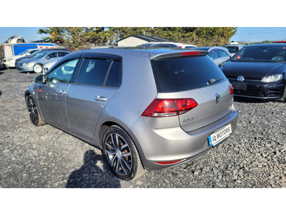 2013 Volkswagen Golf - image 10