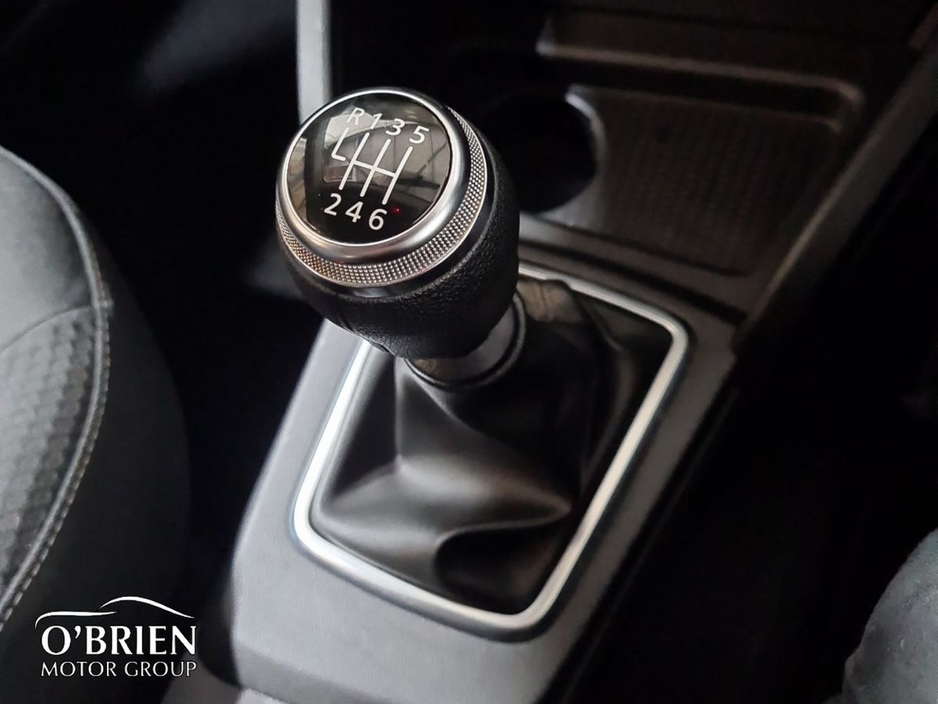 2022 Dacia Duster - image 14