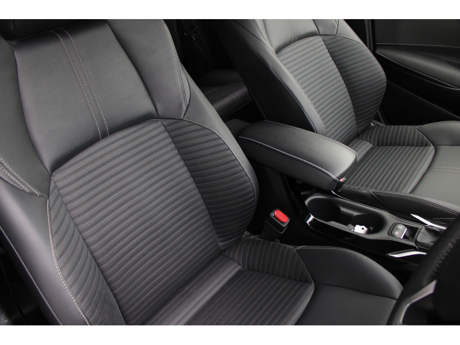 2020 Toyota Corolla - image 11