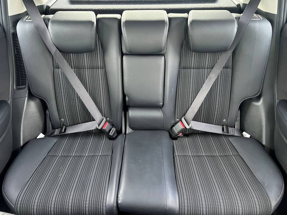 2016 Honda Vezel - image 12