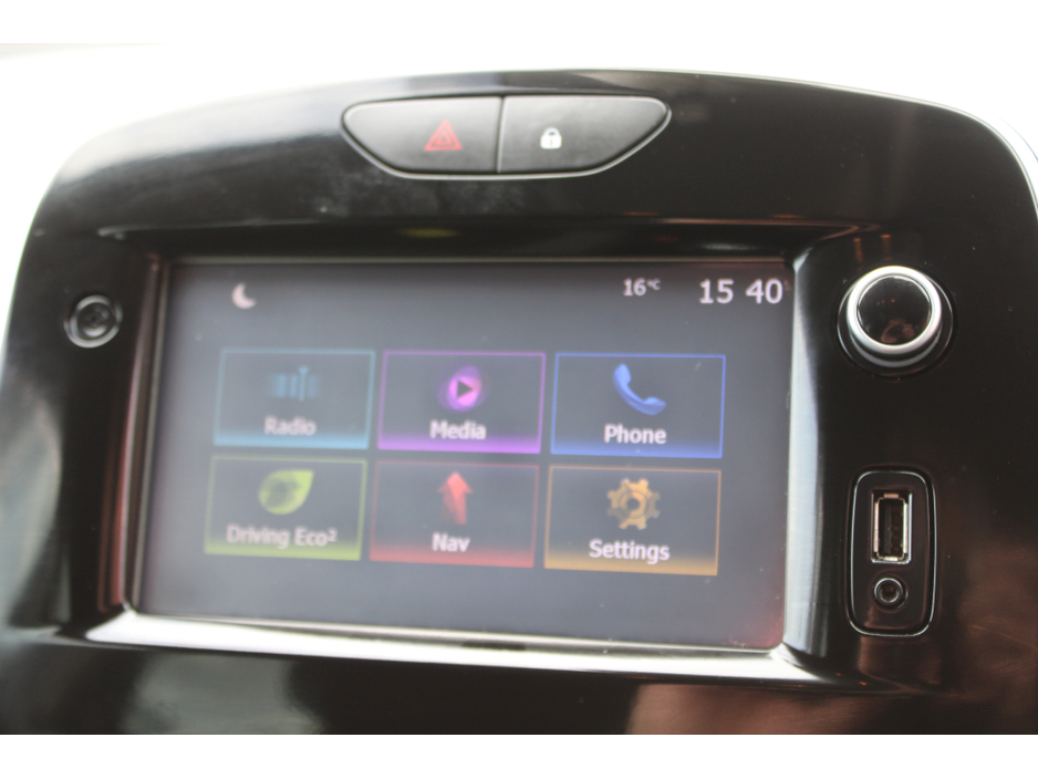 2018 Renault Clio - image 12