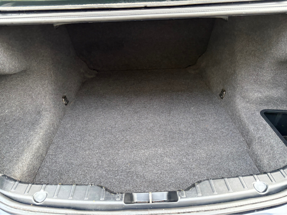 2014 BMW 5 Series - image 12