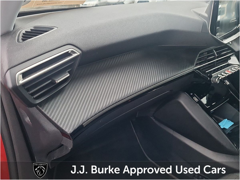 2022 Peugeot 2008 - image 14