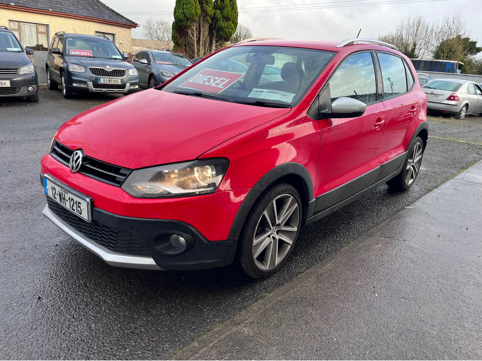 2012 Volkswagen Polo - image 2