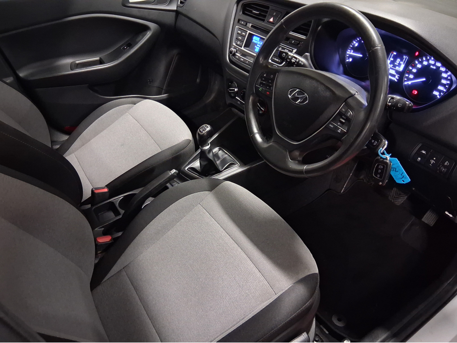 2016 Hyundai i20 DELUXE - LOW KLMS €10,995