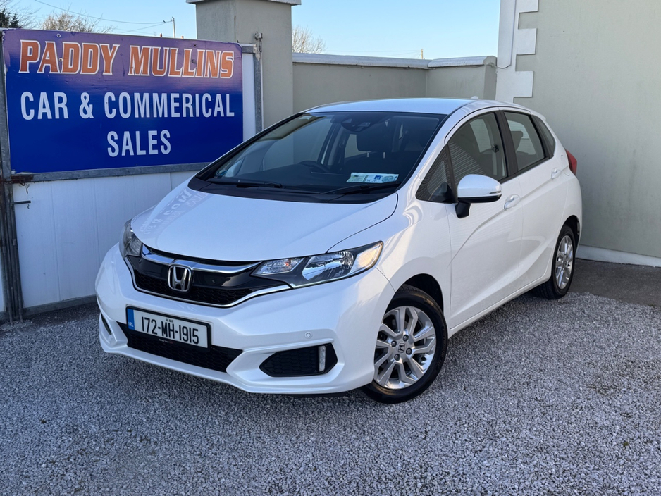 2017 Honda Jazz - image 2