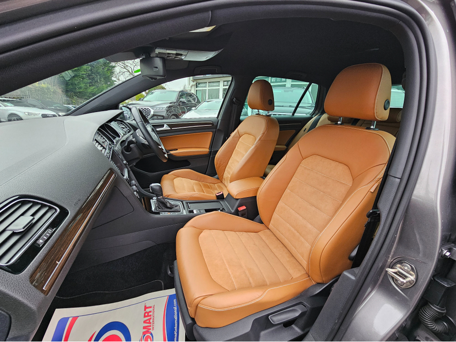 2014 Volkswagen Golf - image 13