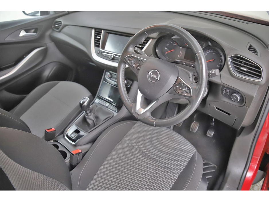 2021 Opel Grandland X - image 13
