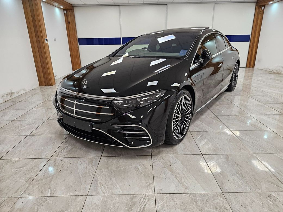2025 Mercedes-Benz EQS - image 2