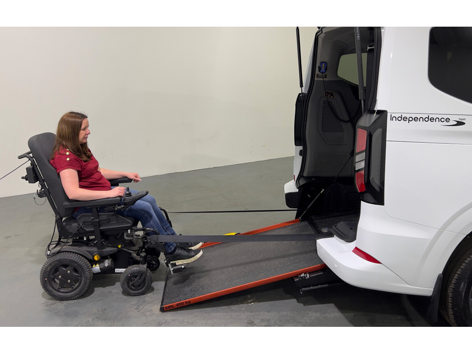 2026 Ford Tourneo Custom Titanium RE Twin - Mid Row (Private)