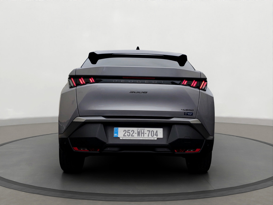 2025 Peugeot 3008 - image 8