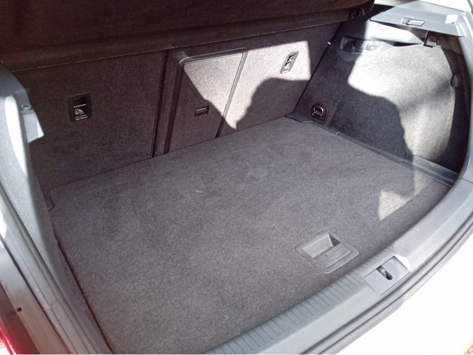 2019 Volkswagen Golf - image 16