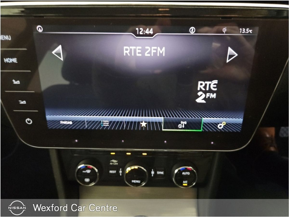 2021 Skoda Superb - image 13