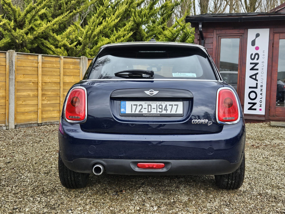 2017 MINI Hatch - image 9