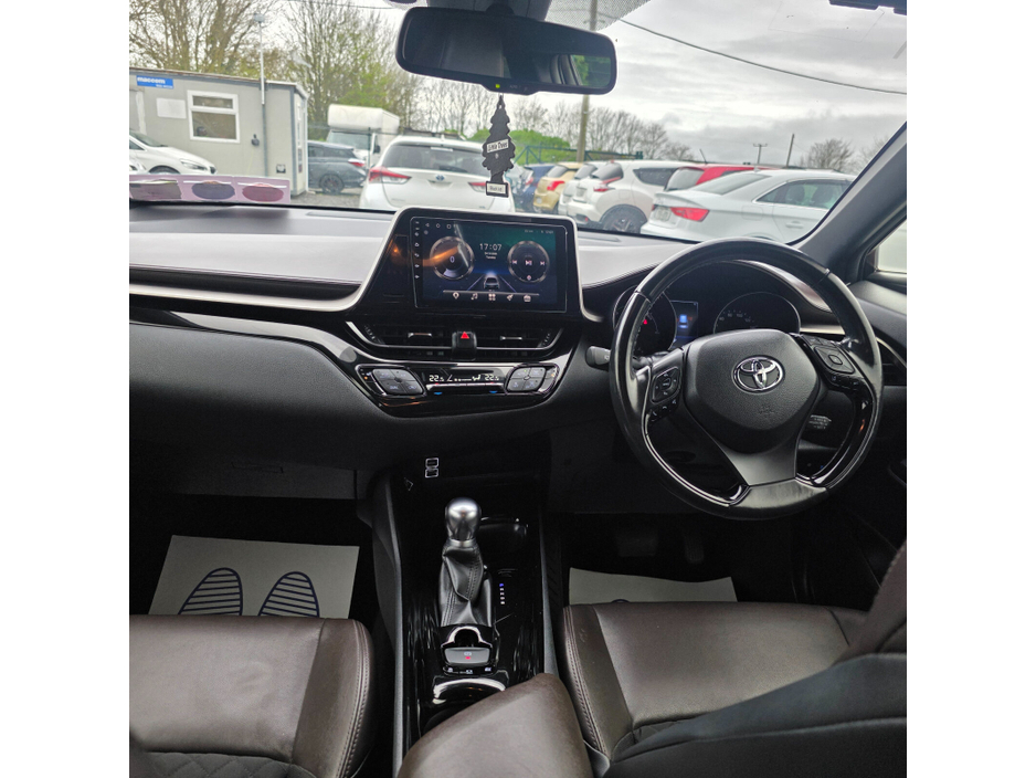 2018 Toyota C-HR - image 18