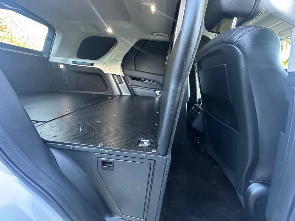 2021 Land Rover Discovery  €29,950