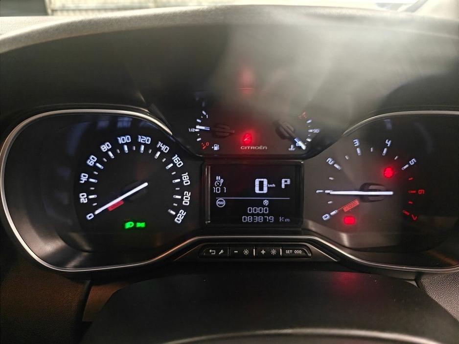 2023 Citroen C3 Aircross - image 9