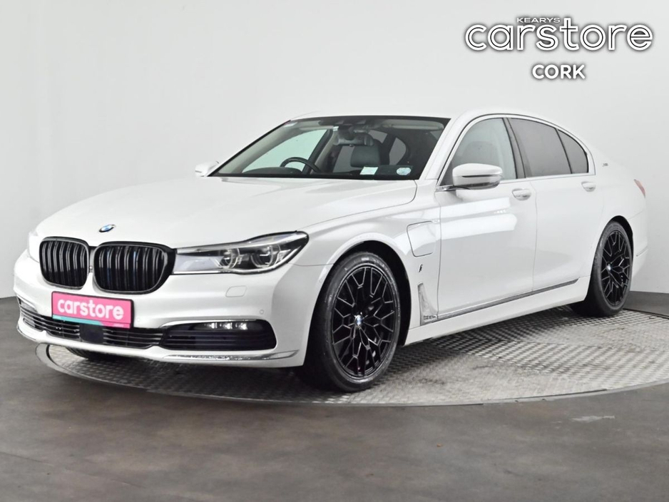 2016 BMW 7 Series - image 7