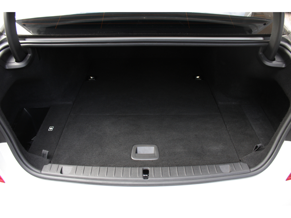 2019 BMW 7 Series - image 23