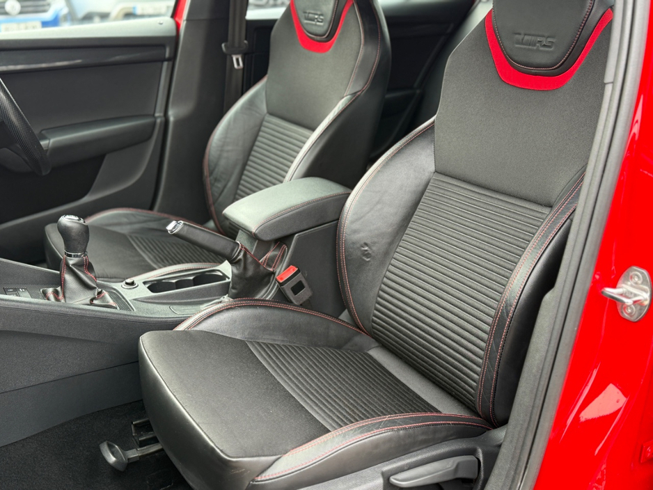 2016 Skoda Octavia - image 30