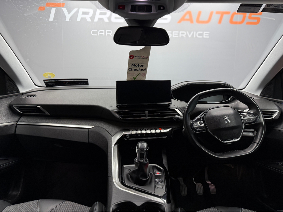 2022 Peugeot 5008 - image 14