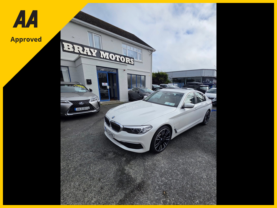 2018 BMW 5 Series - image 18