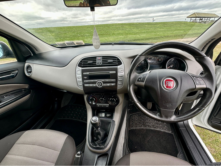 2012 Fiat Bravo - image 4