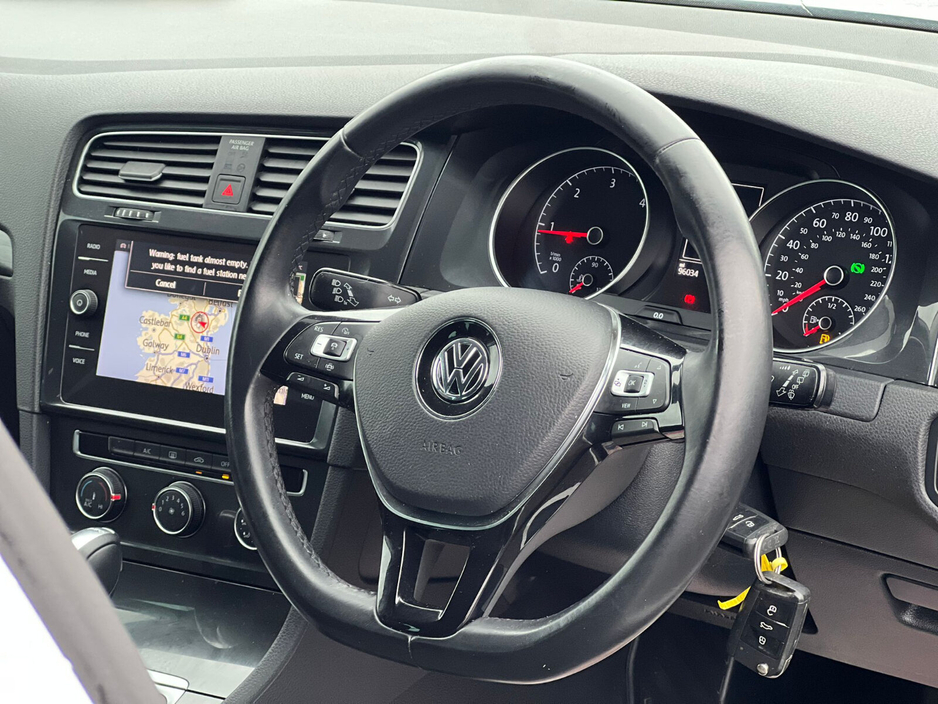 2019 Volkswagen Golf - image 8