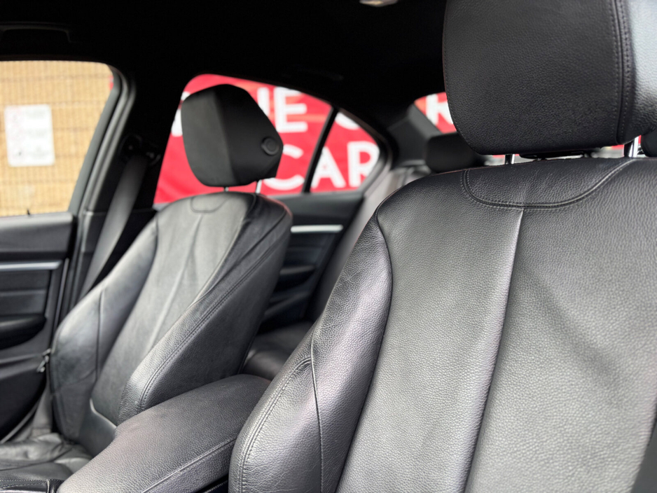 2018 BMW 3 Series - image 7