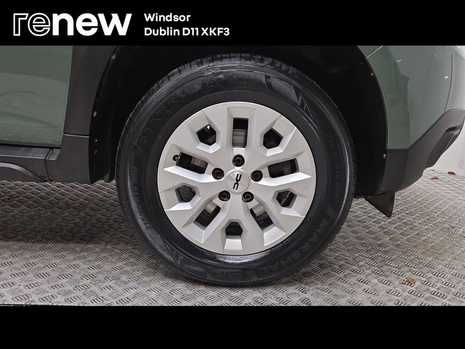 2023 Dacia Duster - image 8