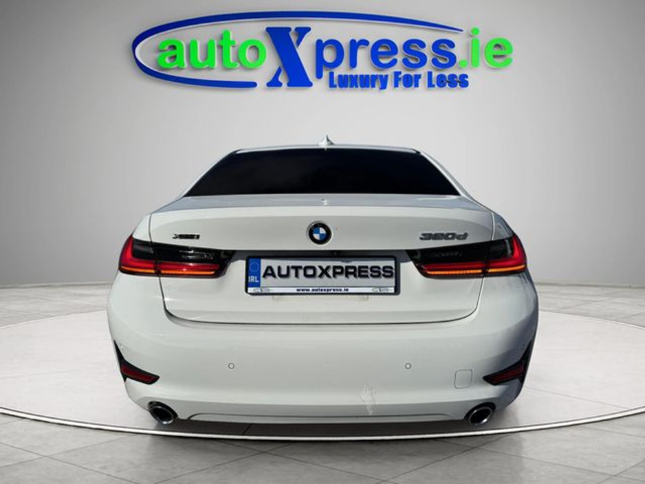 2020 BMW 3 Series - image 6