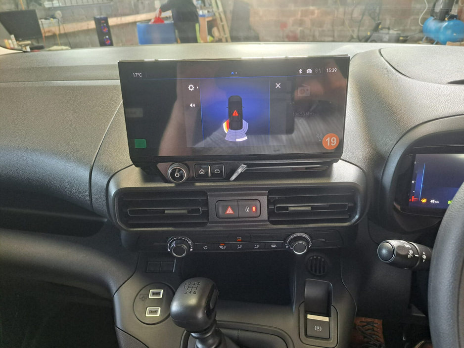 2024 Opel Combo  €17,950