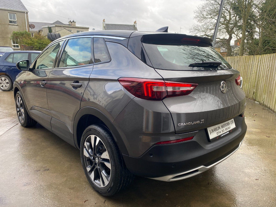 2019 Vauxhall Grandland X - image 23