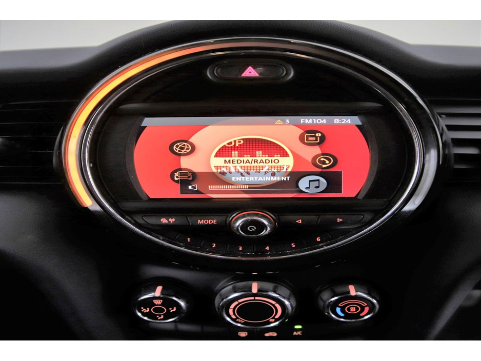 2020 MINI Hatch - image 15