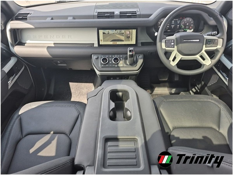 2024 Land Rover Defender * X-Dynamic SE * 6 SEAT * BLACK EDITION * TRINITY MOTORS WEXFORD * €89,950